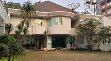 tampak depan rumah di sayap dago bandung
