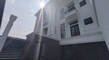 Gambar 5 Rumah Baru Hook Type White House Minimalis Klasik Di Sentul City