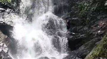 Gambar 2 Tanah Ples Air terjun Sejuk MDPL 900 view Gunung di bogor 