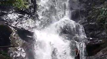 Gambar 1 Tanah Ples Air terjun Sejuk MDPL 900 view Gunung di bogor 