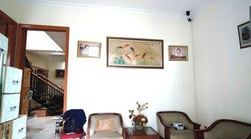 ruang tamu rumah cantik di pluit mau
