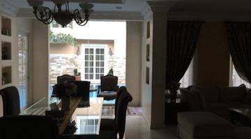 Gambar 3 Dijual Rumah Mewah With Pool Semi Furnish di Lippo Karawaci 