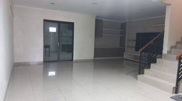 Gambar 5 Rumah Besar Dijual di Citra 2 Extention Jakarta Barat