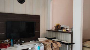 ruang keluarga jual cepat rumah 2 lantai