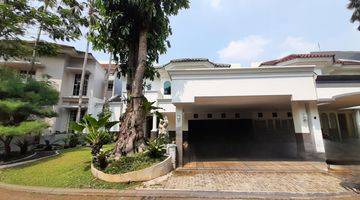 tampak depan jual rumah 2 lantai cluster