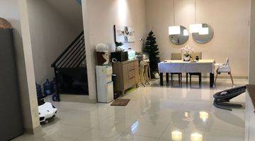 Gambar 2 Rumah 2 lantai Full Furnish Bagus Joglo Jakarta Barat