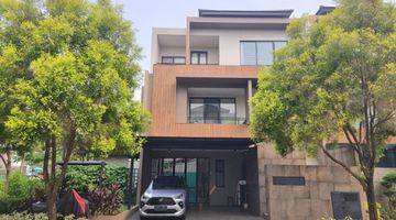 Gambar 1 Rumah Hoek Full Furnished Ex Rumah Contoh The Zora Cluster Kazumi