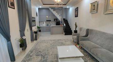 Gambar 3 Rumah 2,5 Lt Bangunan Baru Semi Furnished Dkt Kiara Arta Park 