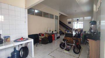 Gambar 1 Rumah 2.5 lantai dijual cepat Jl. Imam Bonjol Gg. Sakura 