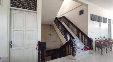 Gambar 3 Rumah 2.5 lantai dijual cepat Jl. Imam Bonjol Gg. Sakura 