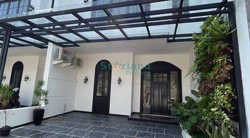 Gambar 3 Rumah Classic Modern Dalam Komplek Elite Area Joglo Jakarta Barat