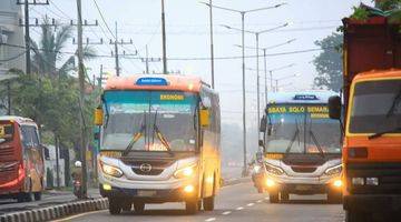 Gambar 4 Raya Gilang - Ex Garasi Bus - Full Paving - Ada Kantor - Taman  - Sidoarjo 