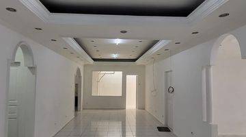 ruang tamu di sewakan rumah senopati area