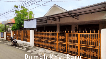 tampak depan jual rumah luas kebayoran baru