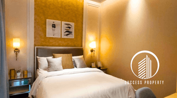 kamar tidur brand new town house dengan