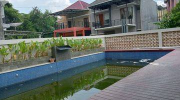 Gambar 4 Rumah 2 Lantai Baru Kolam Renang Dekat Solo Baru  