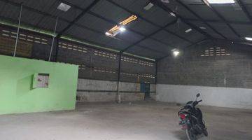 foto lainnya gudang di dalam kompleks simo