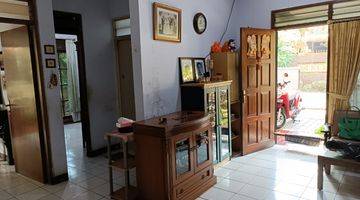 Gambar 4 Dijual rumah asri posisi hook di Cibubur 