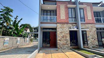 Gambar 1 Dijual rumah 2 lantai ready pinggir jalan raya di Cilodong Depok