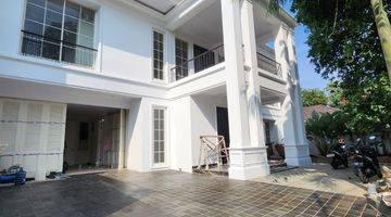 Gambar 1 Dijual Brand New White House Patra Kuningan Jakarta Selatan 