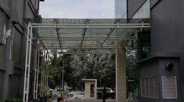 Gambar 2 Gedung Dekat Sudirman Dan Menteng, Parkir Luas