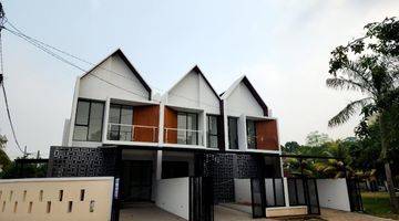 Gambar 1 Rumah Baru Griyaloka Bsd City Hoek