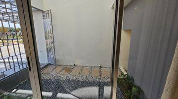 Gambar 2 Rumah 2 Lantai Baru Unfurnished di BSD, Tangerang