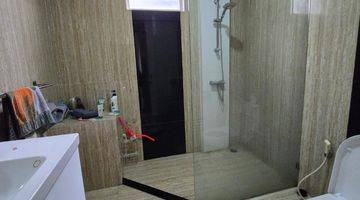 Gambar 4 Dijual Rumah Green Lake City , Hoek Danau , Semi Furnish