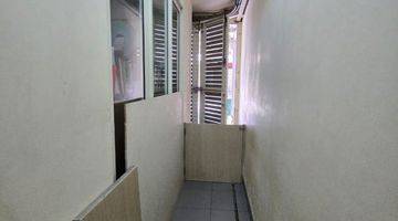 Gambar 4 Dijual Rumah Green Lake City , Hoek Danau , Semi Furnish