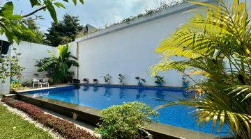 Gambar 1 Rumah Dengan Private Pool , Lt 480m2 , Harga 11.7 M Nego 