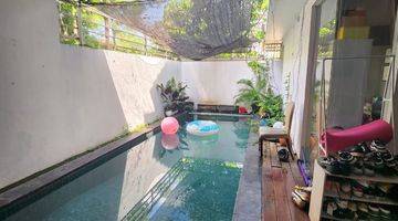 Gambar 1 Forest Mansion. Wiyung, Minimalis, Ada Pool