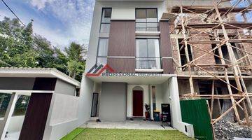 Gambar 3 Rumah Baru Dalam Town House Di Lebak Bulus