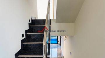 Gambar 4 Rumah Baru Modern Minimalis Dalam Komplek Di Ampera