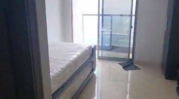 Gambar 4 Apartemen Gold Coast Studio 28m Seaview Furnish