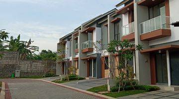 Gambar 3 Rumah 2 Lantai di Serpong Bsd City Nuansa Asri Dan Modern Tangerang Selatan