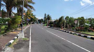 Gambar 1 Tanah dijalan utama pantai tanah lot kediri tabanan bali