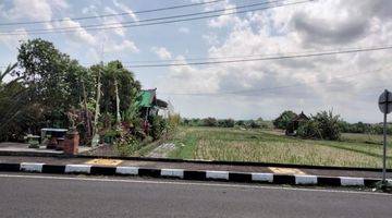 Gambar 2 Tanah dijalan utama pantai tanah lot kediri tabanan bali