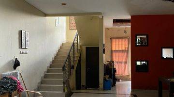 Gambar 2 Rumah 2 Lantai Bagus Unfurnished SHM di Cluster Flamboyan Alam Sutera, Tangerang