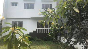 Gambar 2 Dijual cepat rumah crown golf full furnished siap huni best price