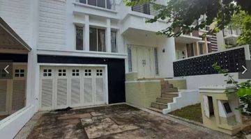 Gambar 1 Disewa Rumah Bagus Furnish di Crown Golf Boulevard Pik