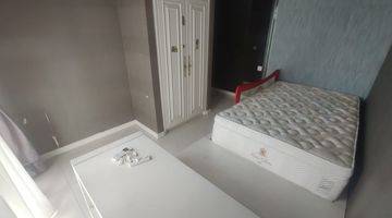 Gambar 2 Dijual Apartemen St Moritz 5kt, Semi Furnished Puri Indah