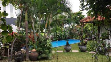 Gambar 2 Villa 4 Bedroom With Spacious Garden At  Umalas Bumbak