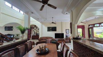 Gambar 4 House For Sale With Big Garden Near Airport Tuban Kuta