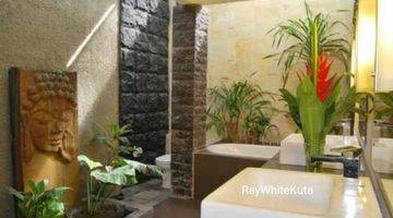 Gambar 4 Freehold Villa Close To The Beach In Prime Area Of Seminyak, Bali