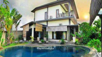 Gambar 1 Freehold Villa Close To The Beach In Prime Area Of Seminyak, Bali