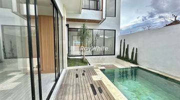 Gambar 1 Brand New Villa Lokasi Strategis di Tumbak Bayuh, Canggu, Bali