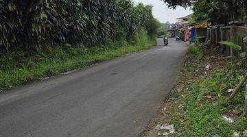 Gambar 3 Tanah Luas di Dekat Air Terjun Curug Nangka Bogor