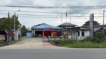 Gambar 1 Rumah Tepi jalan untuk usaha jalan adisucipto , Kubu Raya Pontianak