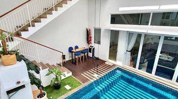 Gambar 1 Rumah di Cilandak Modern Tropis Townhouse Private Pool Indoor.