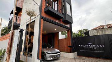 Gambar 3 Modern New Townhouse Sangat Jarang di Pejaten Pasar Minggu